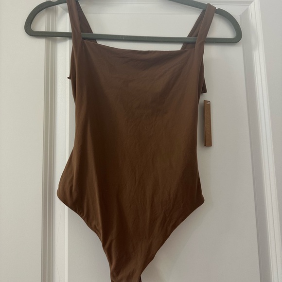 Skims Fits Everybody Squareneck Bodysuit - Jasper - Picture 1 of 3
